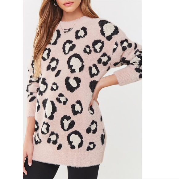Forever 21 Sweaters - Fuzzy leopard print sweater